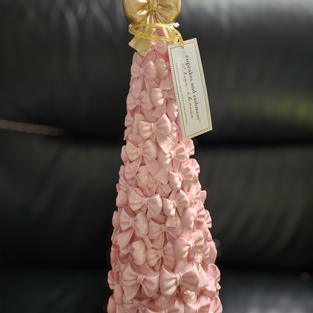 Cupcakes & Cashmere Pink and Gold Bow Tree